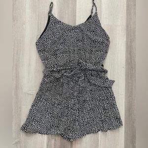 Flowy spaghetti strap romper